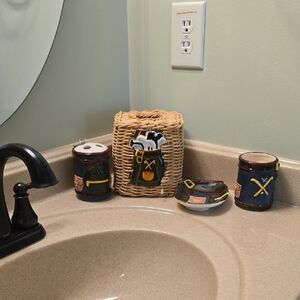 Vintage Bathroom Accessory Set Purchased at The BonTon (NWT)